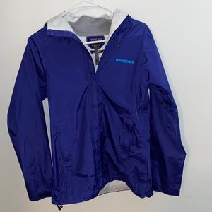 Patagonia Women’s XS Purple/Blue Torrentshell Rain Jacket